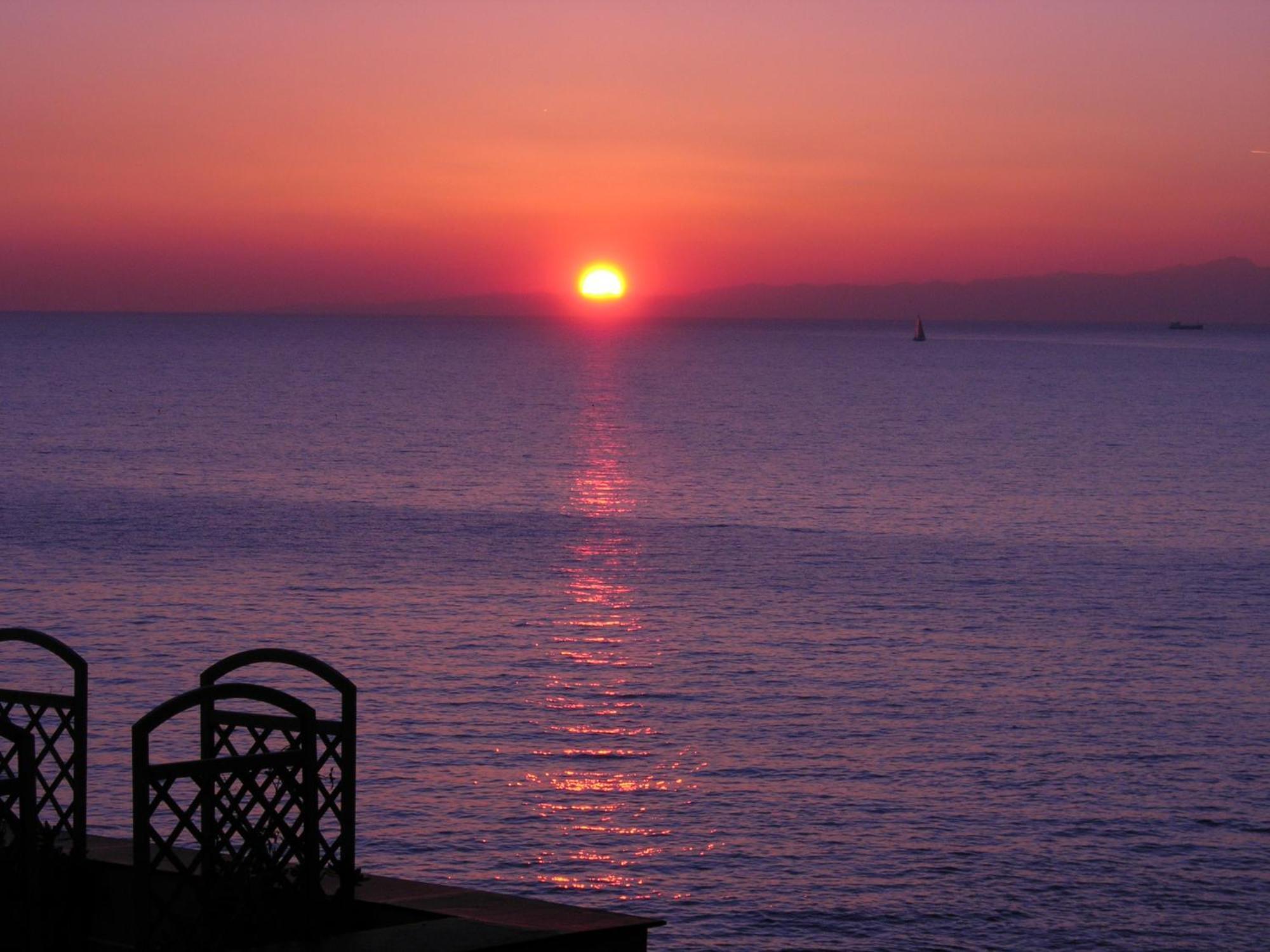 Romantic Sea View Flat In Genova Exterior photo